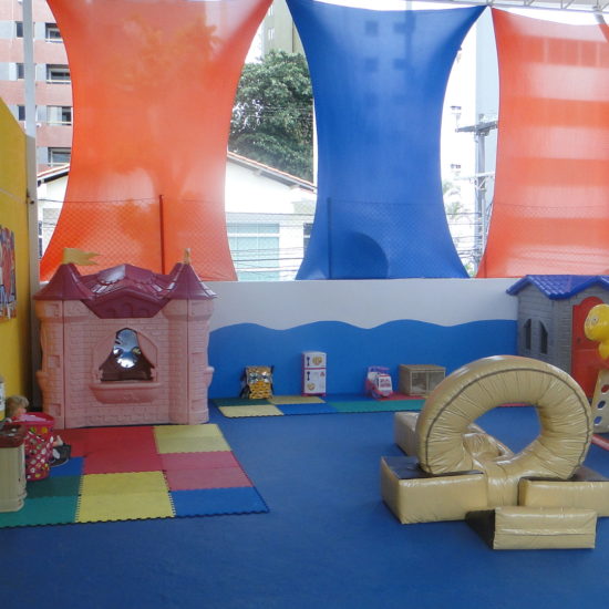Brinquedos andar superior